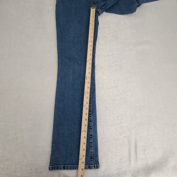 Levi's Classic Relaxed Boot Cut Stretch 550 Jeans medium wash ladies Size 8L - Picture 5 of 11